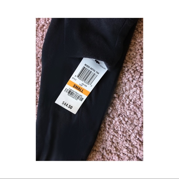 2 PIECE BRAND NEW MATERIAL GIRL ACTIVE SET!! - Picture 4 of 6